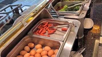 Dagelijks ontbijtbuffet (CNY 50 per persoon)