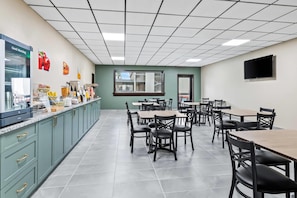 Free daily continental breakfast