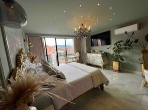 1 chambre, fer et planche à repasser, Wi-Fi, draps fournis
