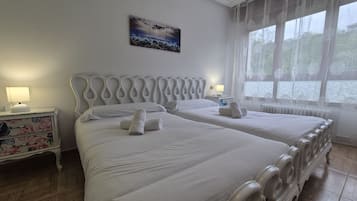 2 camere, ferro/asse da stiro, Wi-Fi gratuito, lenzuola