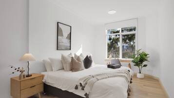 2 bedrooms, desk, iron/ironing board, free WiFi