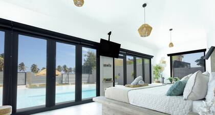 FIJI at BRUSI Romantic Villa with beach style pool (For couples).