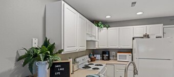 Relaxing Lakefront Condo w/ 2 Heated Pools, Boat Ramp & Slip, Near Golf & Parks