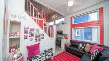 TV, peis og stereoanlegg