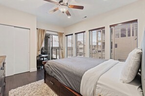 4 bedrooms, iron/ironing board, free WiFi