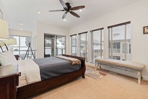 3 bedrooms, iron/ironing board, WiFi (free)