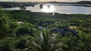 Pemandangan darat dari hartanah