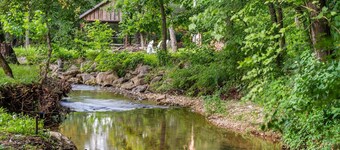 Stylish Creekside Escape | Pool + Hot Tub