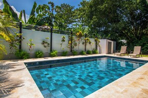 Piscine extérieure