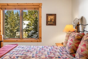 4 bedrooms, WiFi, bed sheets