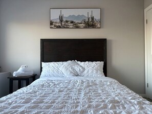 4 bedrooms, iron/ironing board, free WiFi, bed sheets