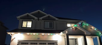 3000 sq.ft 5 Beds , 4 bedrooms 3 Full bath Spacious Clean Home