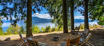 Tiny Home Paradise Stay w/ Lake & Mountain Views