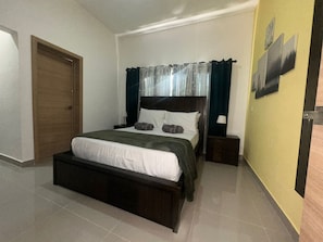 2 bedrooms, in-room safe, iron/ironing board, free WiFi