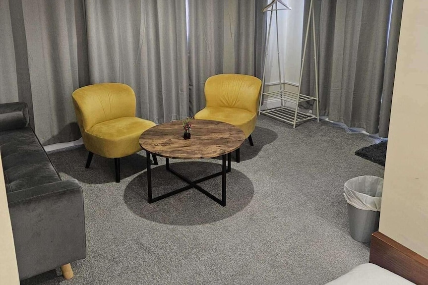 Apartment - Sleeps 6 - Self Check In - Beach Close - Portsmouth