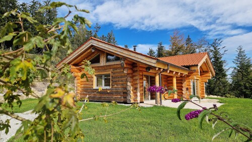 Chalet '-Sofi' with Mountain View, Private Garden and Wi-Fi