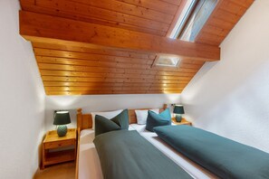 1 quarto, Wi-Fi de cortesia, roupa de cama