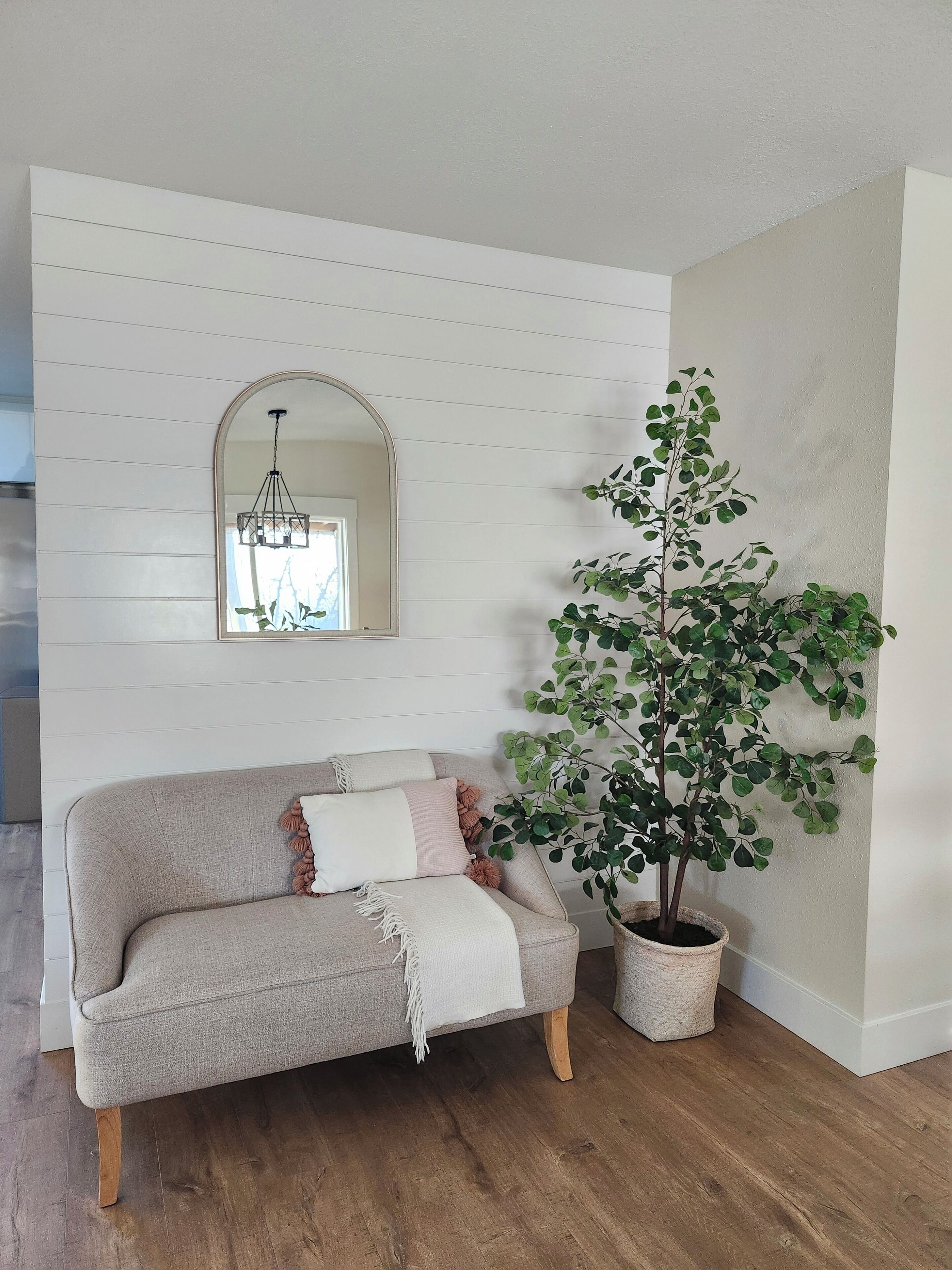 Smart TV, fireplace, table football, ping pong