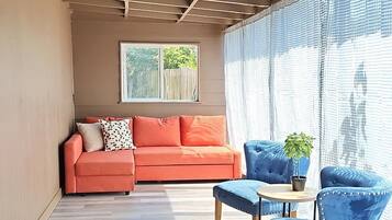 Een smart-tv en een open haard