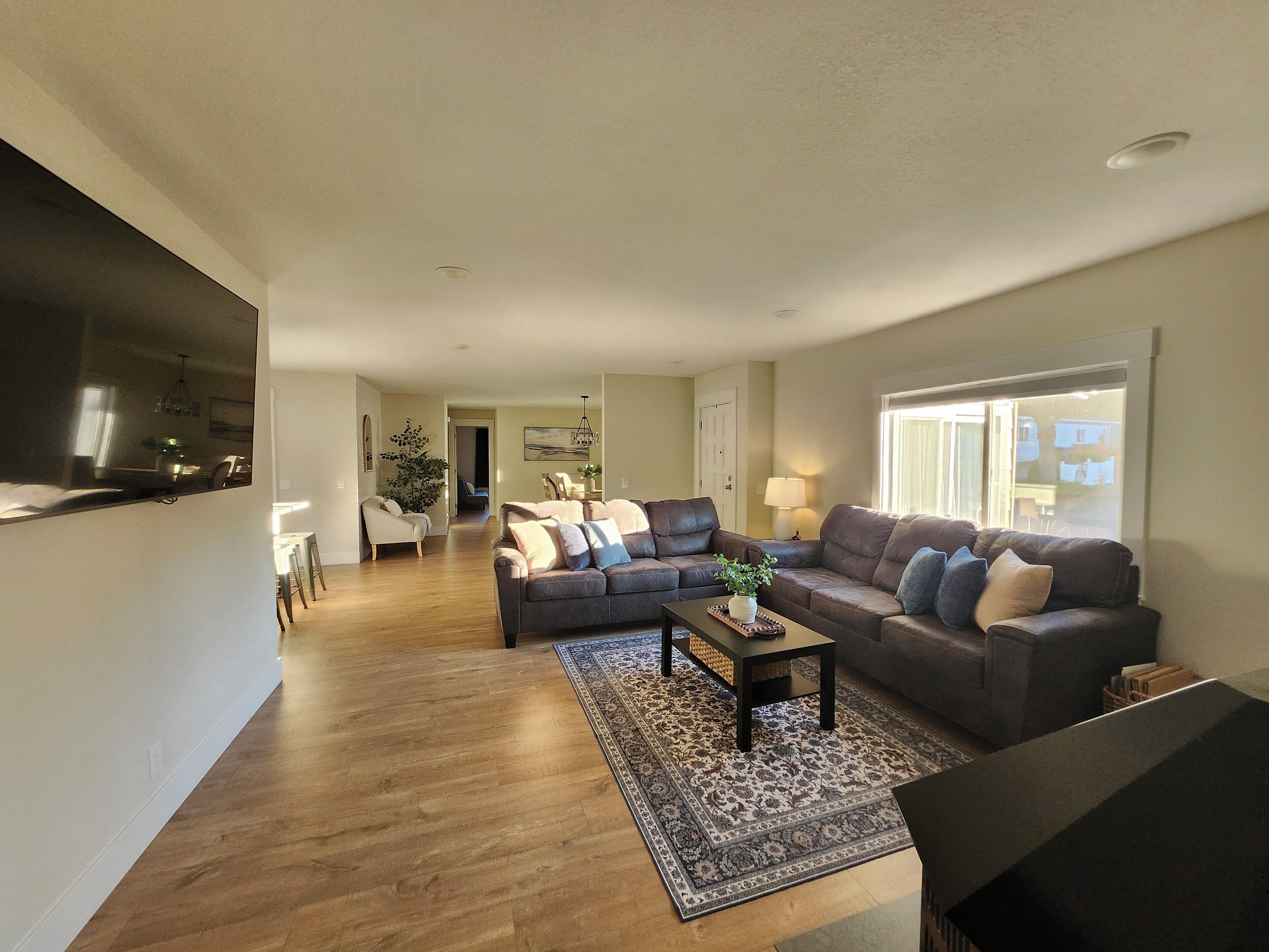 Smart TV, fireplace, foosball, table tennis