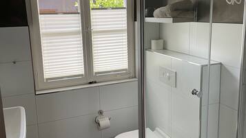 Ducha, secador de pelo, toallas