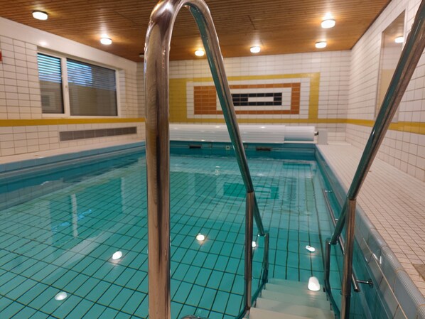 Indendørs pool, opvarmet pool