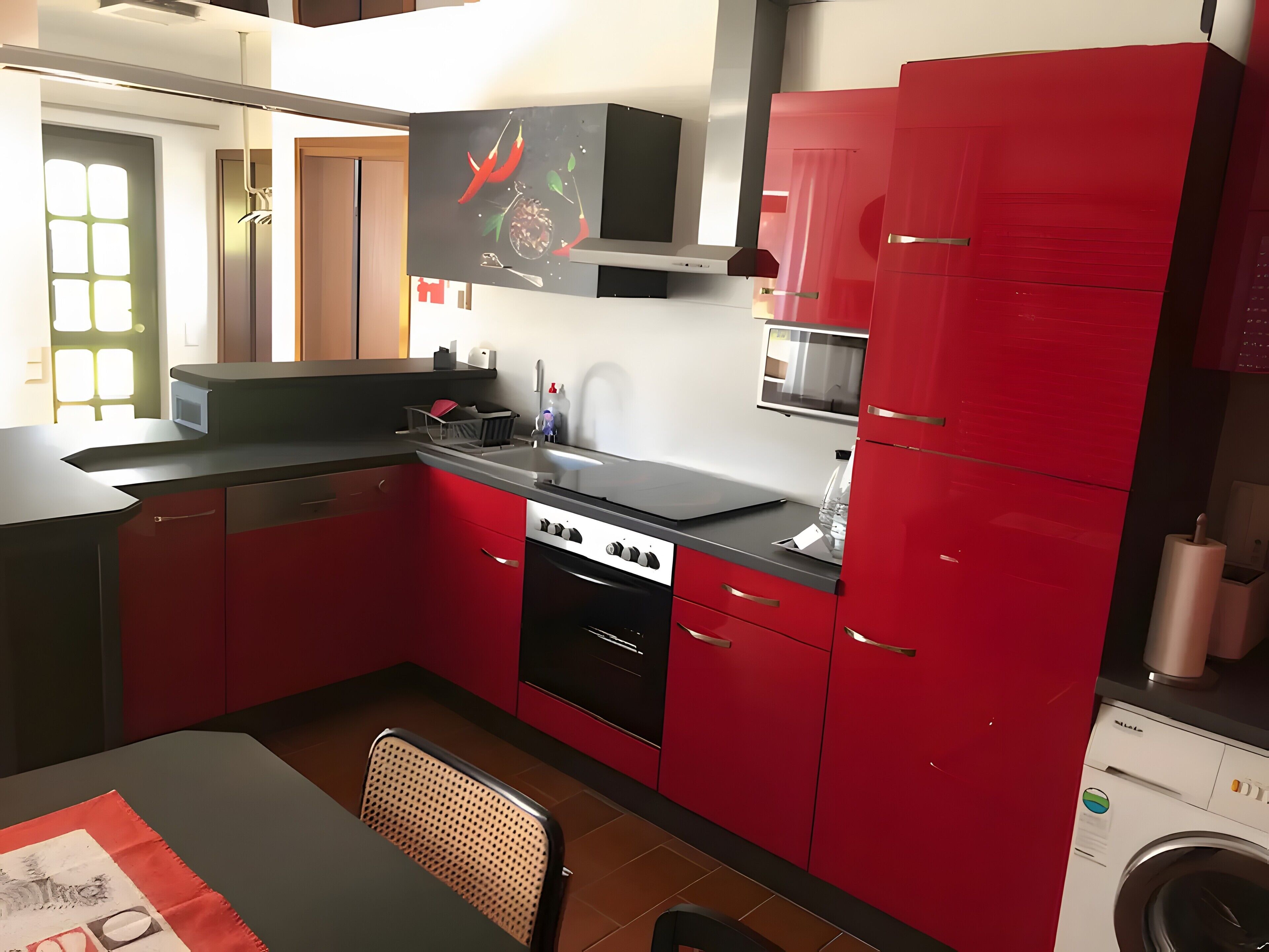 Kühlschrank, Mikrowelle, Ofen, Herdplatte