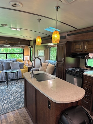 Interior - Cozy RV on farm property in  Rutherfordton with AC, WiFi (Rutherfordton)