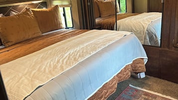 1 chambre, fer et planche Ă  repasser, Wi-Fi, draps fournis