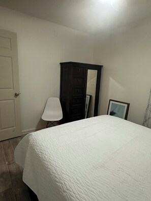 3 soverom, strykejern/-brett, wi-fi og sengetøy