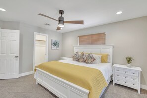 3 soverom, strykejern/-brett, reiseseng for barn og wi-fi (inkludert)