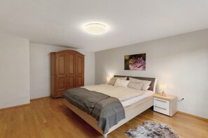 2 habitaciones, tabla de planchar con plancha y wifi gratis 