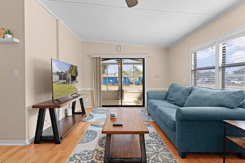 Porch, Lanai, Pet-Friendly + Golf Paths