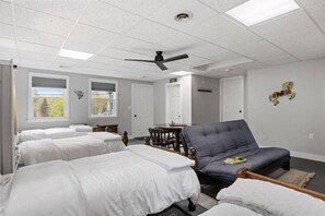 4 chambres, bureau, Wi-Fi, draps fournis