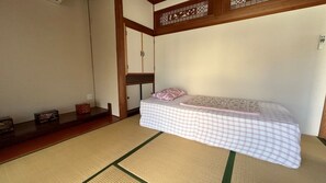 4 chambres, bureau, fer et planche à repasser, Wi-Fi gratuit