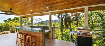 Outstanding ocean view, 4 bdr, jungle villa!