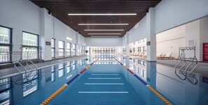 Εσωτερική πισίνα