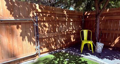 Perry Pup House – Vintage Charm, Dog-Friendly, Walk to Cafés/Brewery