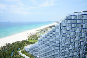 Deluxe Double Room, Balcony, Beach View | Desk, laptop workspace, soundproofing, free WiFi - The Lagoon Cam Ranh-Your Perfect Getaway (Cam Ranh)