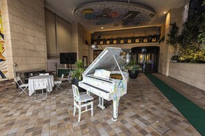 屋外ダイニングエリア
