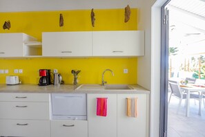 Réfrigérateur, micro-ondes, four, lave-vaisselle