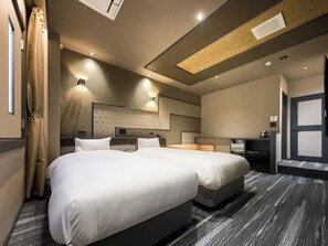 1 室のベッドルーム、デスク、WiFi (無料)、ベッドシーツ