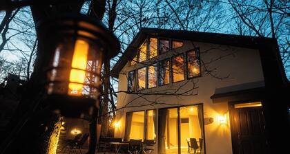 Ranked 10th in Japan for private lodgings with saunas Maximum 10 people Large windows and wooden / Minamitsurugun Yamanashi