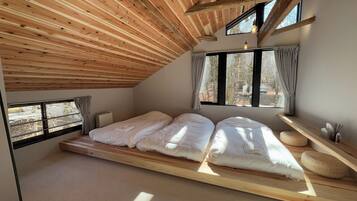 2 bedrooms, desk, free WiFi, bed sheets