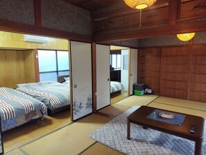 2 bedrooms, desk, free WiFi, bed sheets