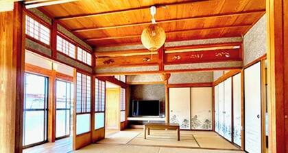 Showa retro house for rent / Tsu Mie