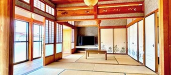 Showa retro house for rent / Tsu Mie