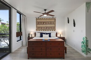 2 quartos, escrivaninha, ferros/tábuas de passar roupa