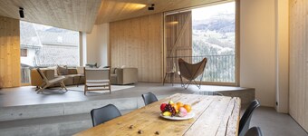 Chasa Chaposch – Tradition meets comfort in a exklusivly renovated Engadine house