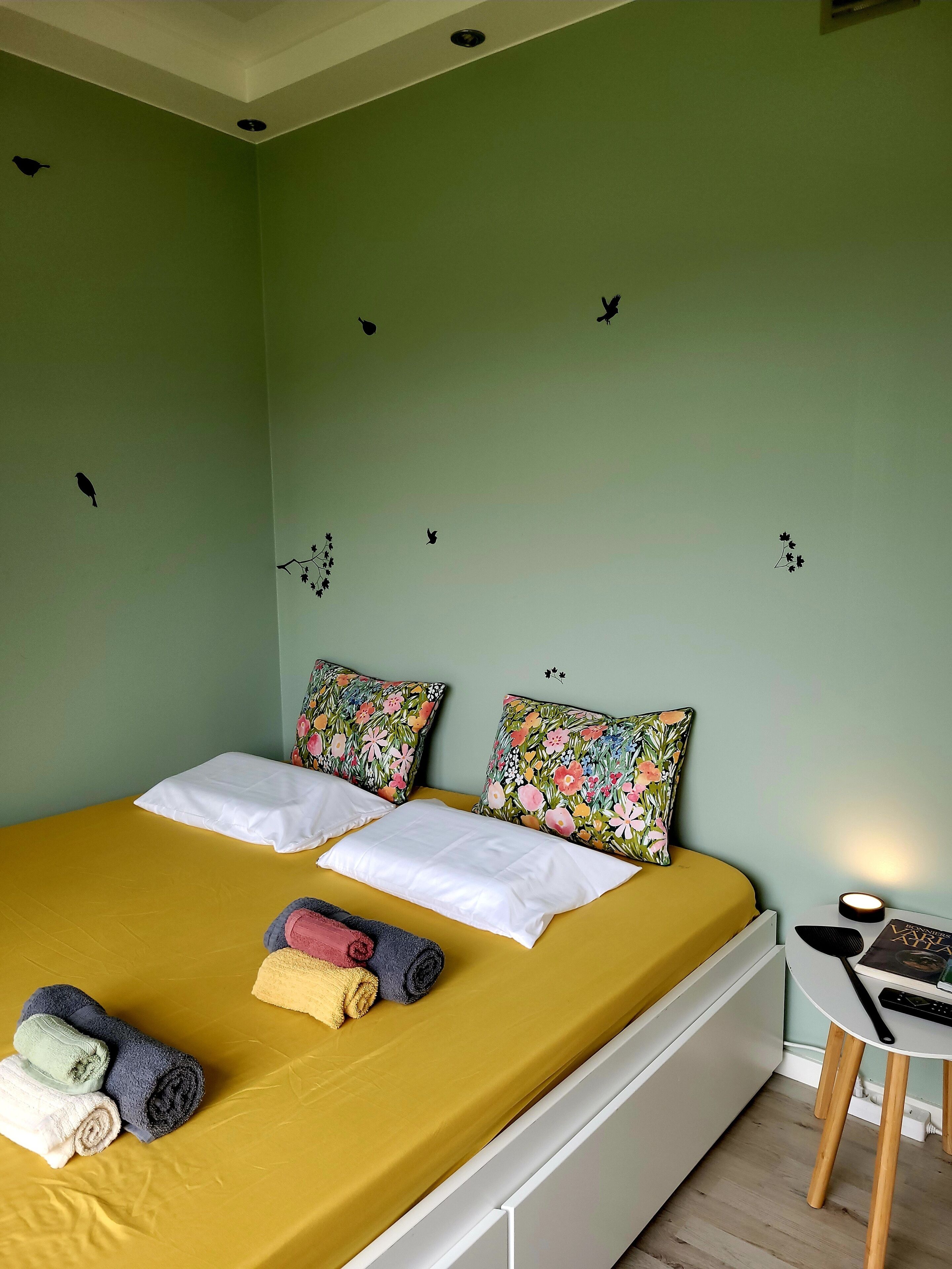 2 habitaciones, tabla de planchar con plancha y wifi gratis 